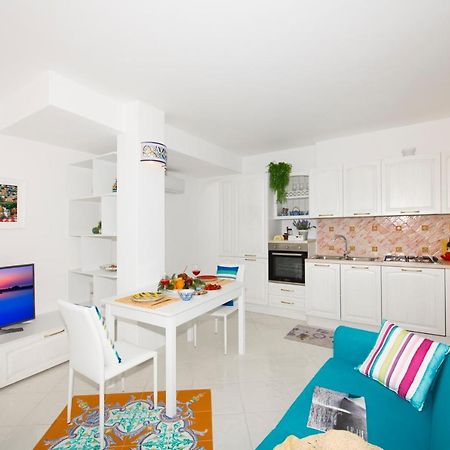 Casa Lucienne Apartment Positano Bagian luar foto