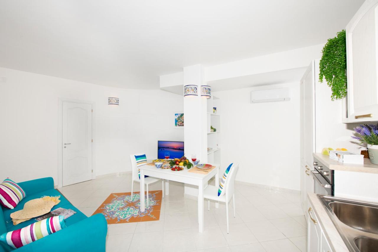Casa Lucienne Apartment Positano Bagian luar foto